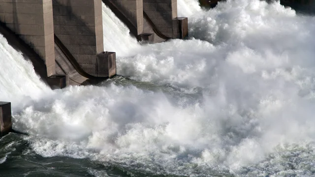 World's Largest Roller-Compacted Concrete Dam Raise Boosts Emergency Water Availability