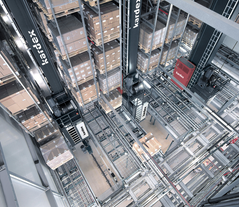 Automated storage and retrieval system to store pallets