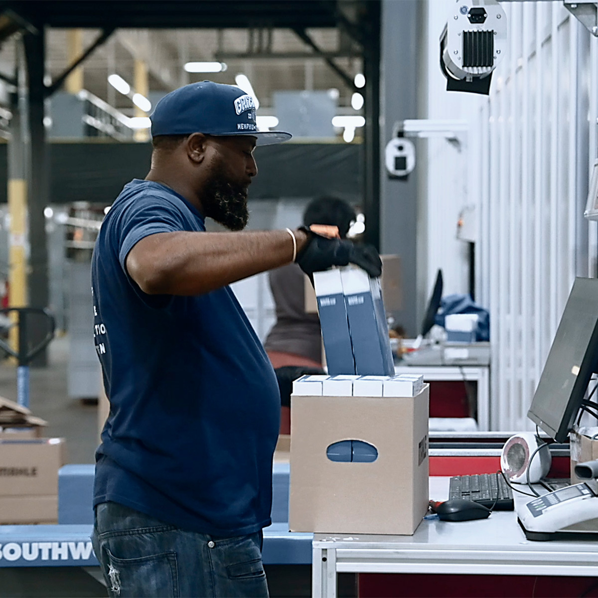 Cover Customer Success Story Mahle