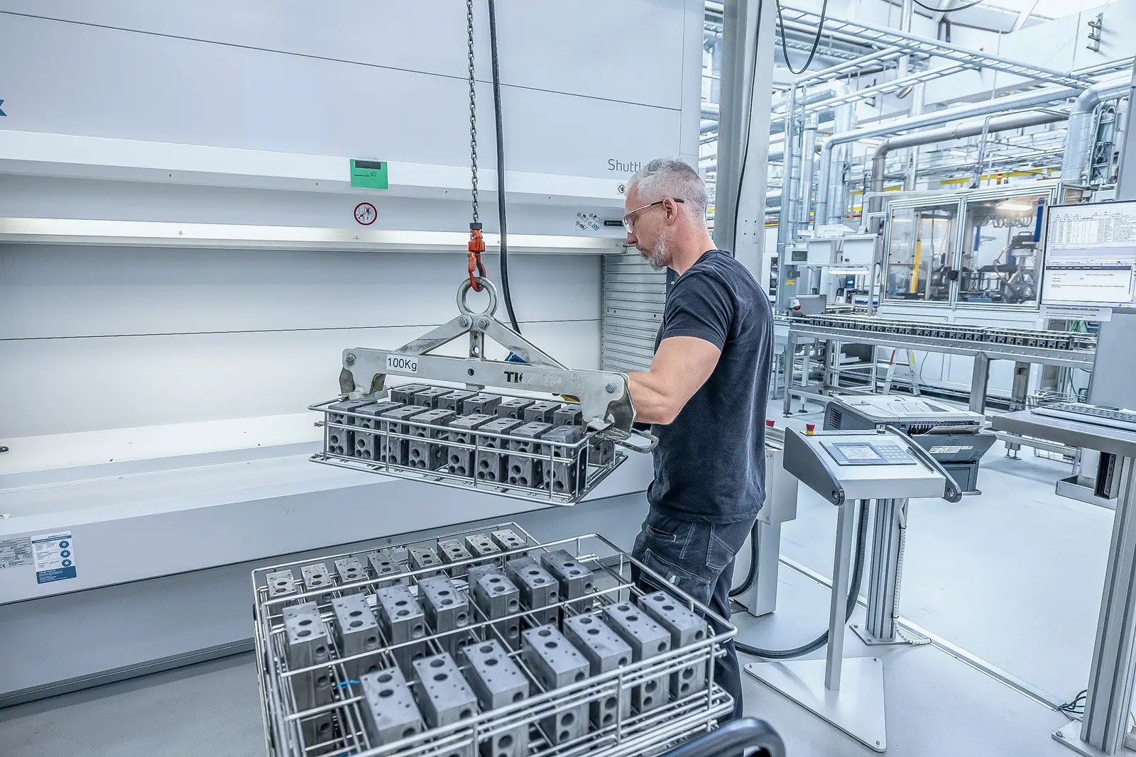 Heavy goods storage with Shuttle 1000