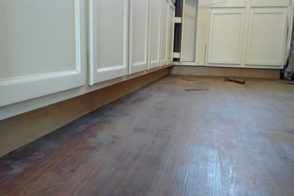 A house with uneven settling signaling need for leveling and stabilization services