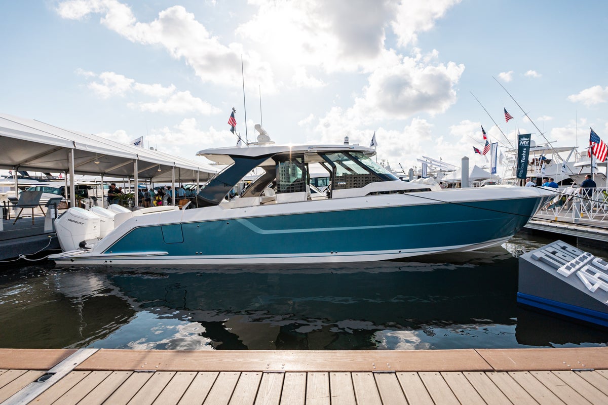 46 LS at the Palm Beach Boat Show
