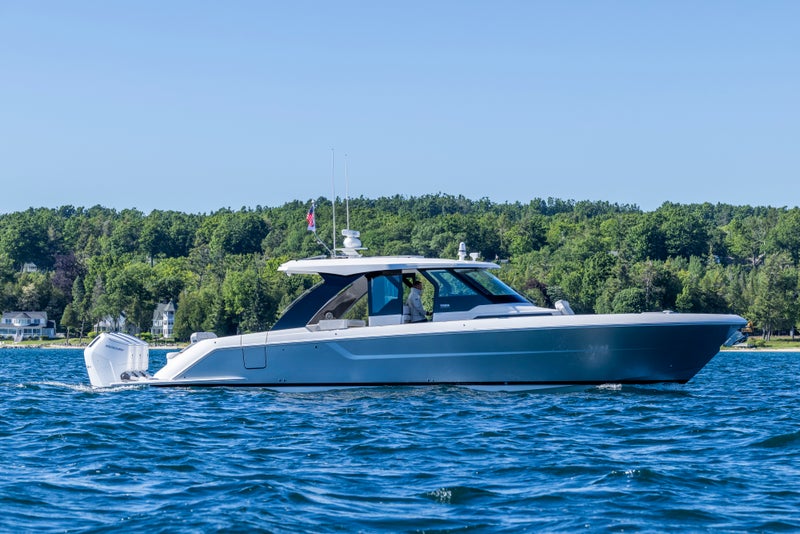 Tiara Yachts 46 LS Starboard Hullside View