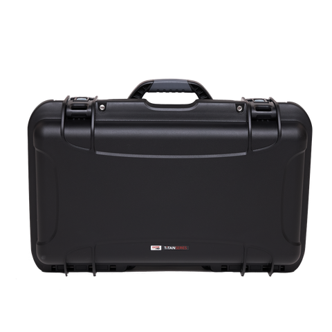Waterproof case w/divider system; 20.5"x11.3"x7.5"