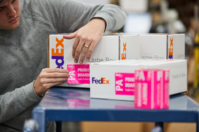 FedEx large box