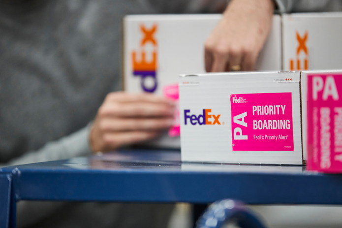FedEx Priority Alert® FedEx Priority Alert®