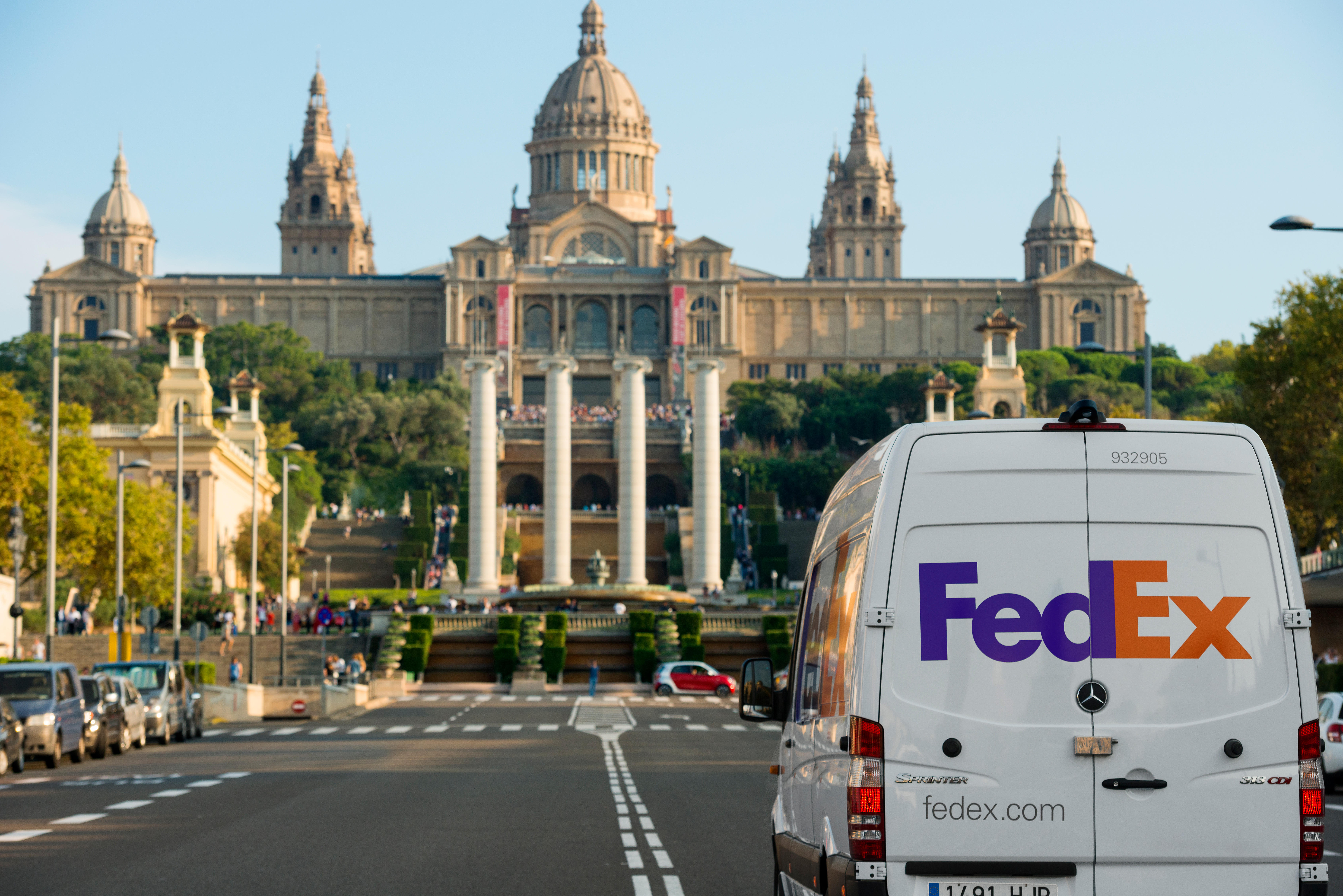 西班牙贸易生态系统：中小企业借助快递与电商物流实现规模扩张