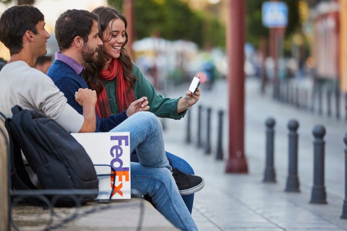 Stay in Control with the FedEx Mobile App