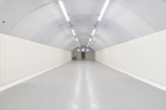 An empty arch with white lining