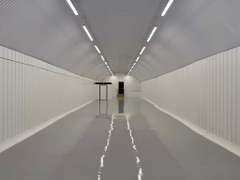 An empty arch with white lining