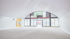 An empty arch with white lining