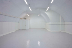 An empty arch with white lining