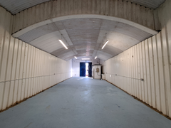 An empty arch with white lining