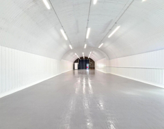 An empty arch with white lining