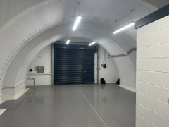 An empty arch with white lining