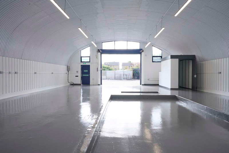 An empty arch with white lining