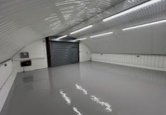 An empty arch with white lining