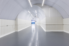 An empty arch with white lining