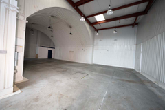 An empty arch with white lining