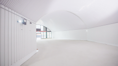 An empty arch with white lining