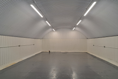 An empty arch with white lining