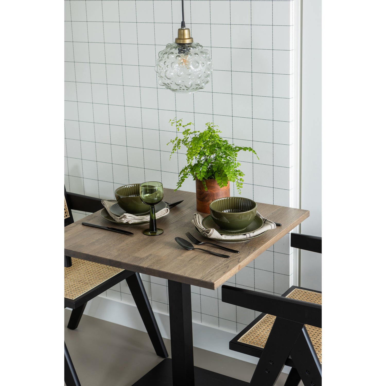 TB-RH-VL24-0790x0790-377345-01_SF_FA_Tafelblad_recht_vingerlas_80x80cm_cashmere_brown_Bistro_vierkantt.jpg?auto=webp&format=png&width=1500&height=1500