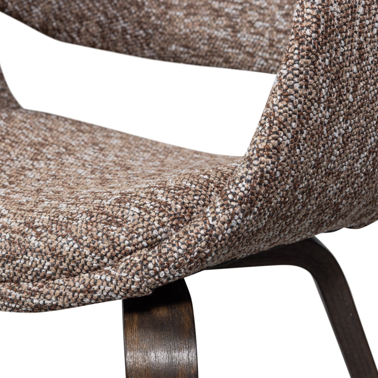 377505-BD-01_VS_ES_Yossi_eetkamerstoel_bruin_met_houten_poot_donkerbruin_detail.png?auto=webp&format=png&width=1500&height=1500