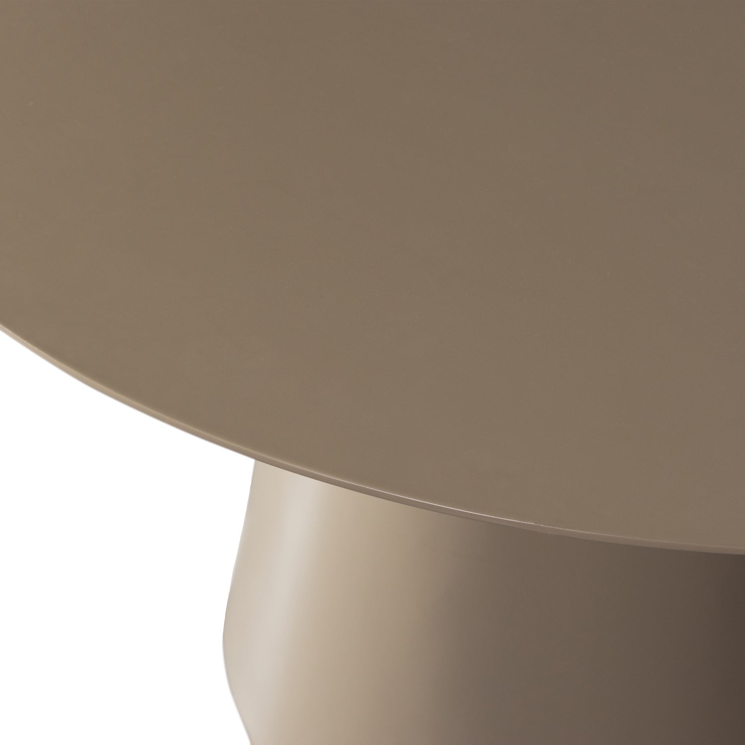 340512-B-01_VS_FA_Jorre_eettafel_MDF_military_brown_O120cm_detail.png?auto=webp&format=png&width=1500&height=1500