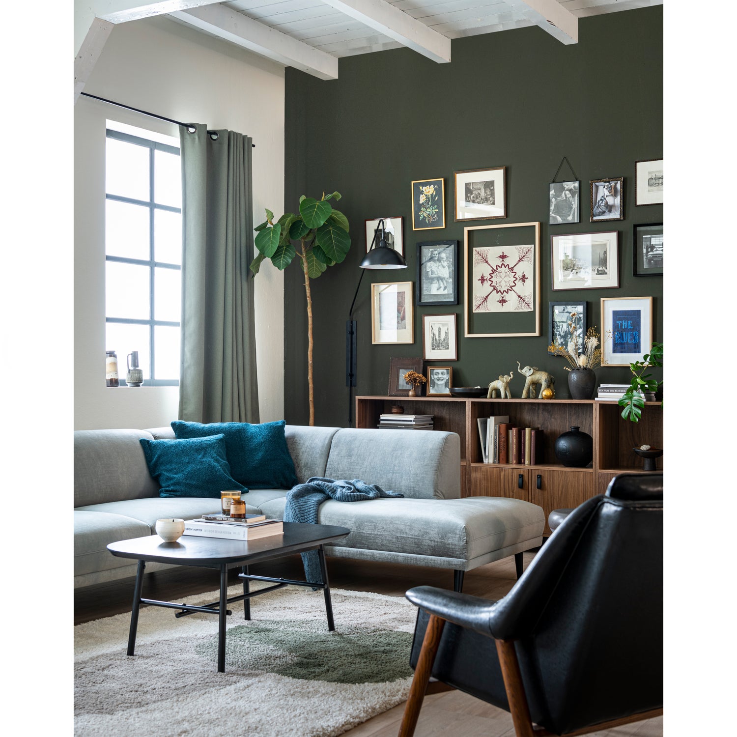 375163-L-373461-N-400448-Z-400436-K-02_SF_VT_Brush_hoekbank_Bookazine_low_case_Elegance_salontafel_Bulb_kruk.jpg?auto=webp&format=png&width=1500&height=1500