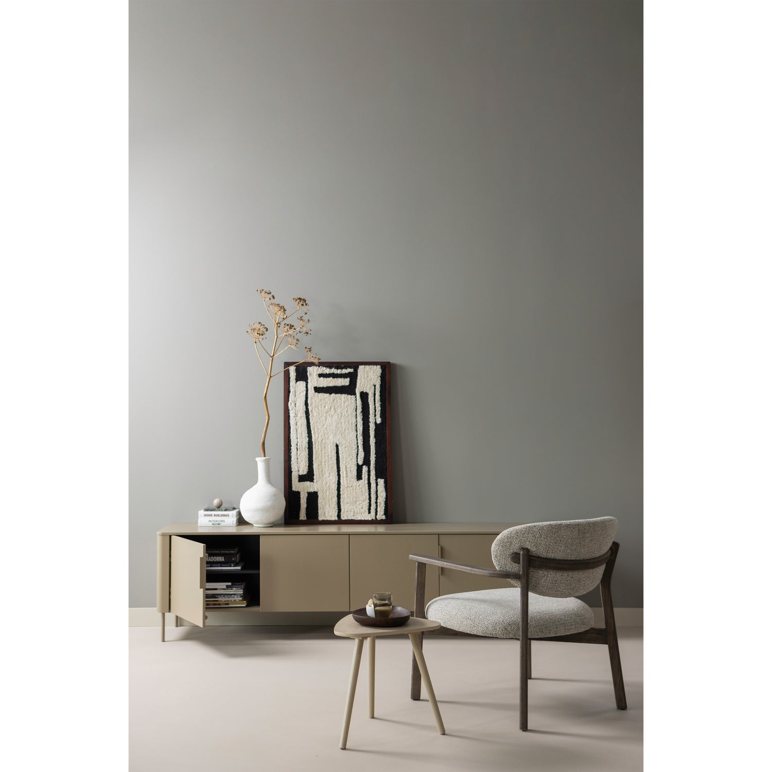 377594-MD-377577-Z-377626-D-02_SF_WP_Gunnar_tv_meubel_Anka_wanddeco_Udar_fauteuil.png?auto=webp&format=png&width=1500&height=1500