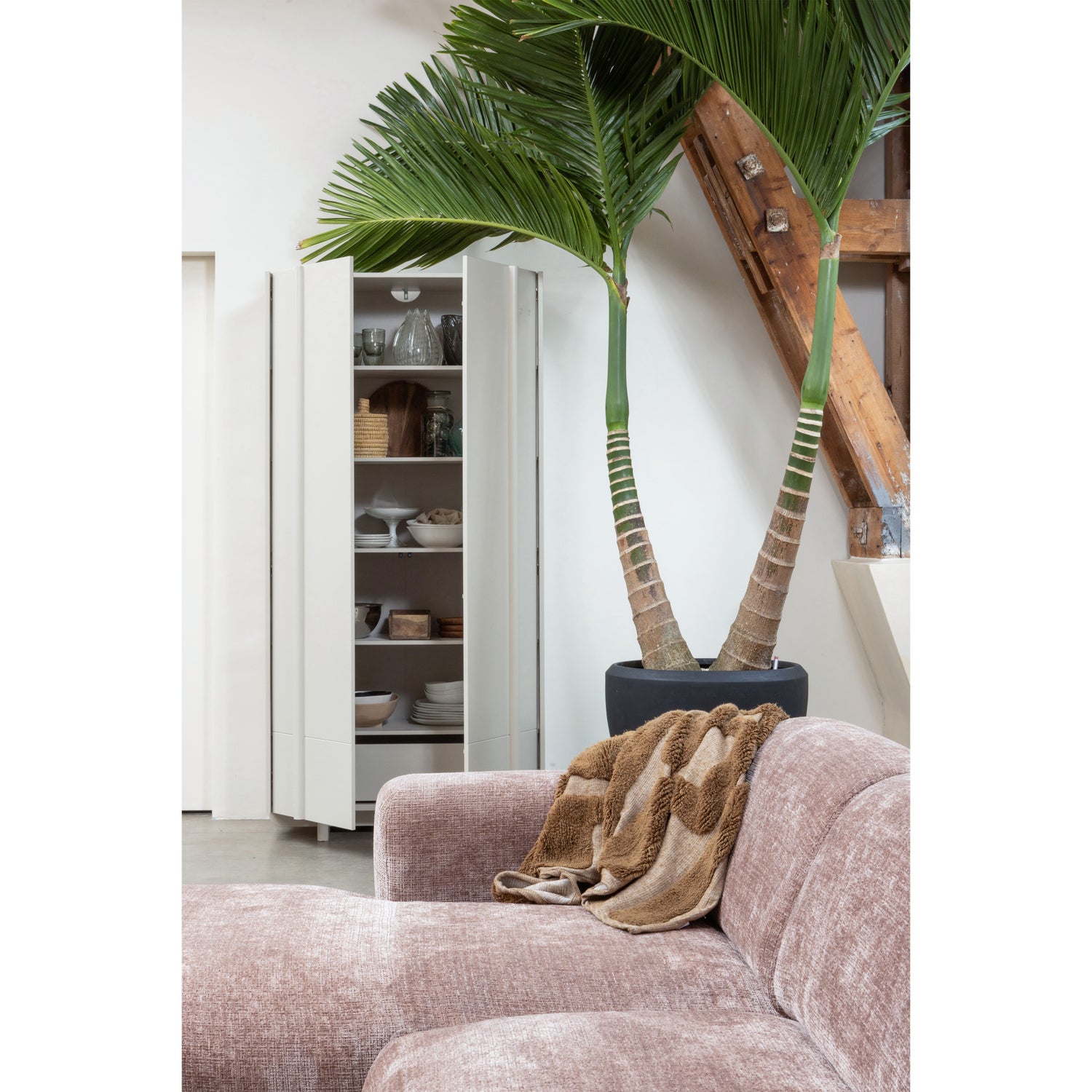 375075-T-375055-L-373992-D-01_SF_WE_Cloud_hoekbank_Nini_plaid_Basu_opbergkast.jpg?auto=webp&format=png&width=1500&height=1500