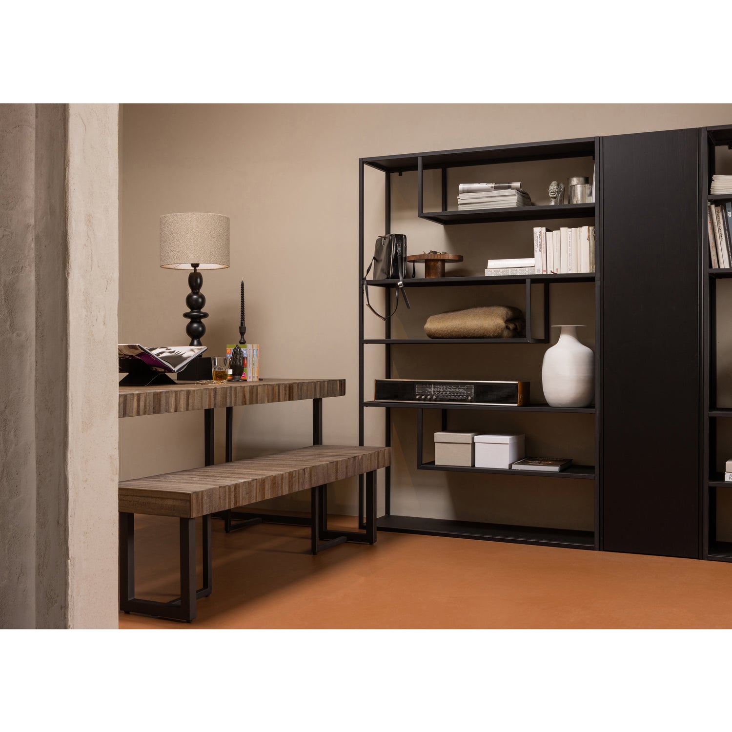 373925-N-373924-N-390925-Z-375472-Z-801191-M-01_SF_WE_Maxime_eetbank_Maxime_200cm_Teun_vakkenkast_120cm_Teun_opbergkast_Closer.jpg?auto=webp&format=png&width=1500&height=1500