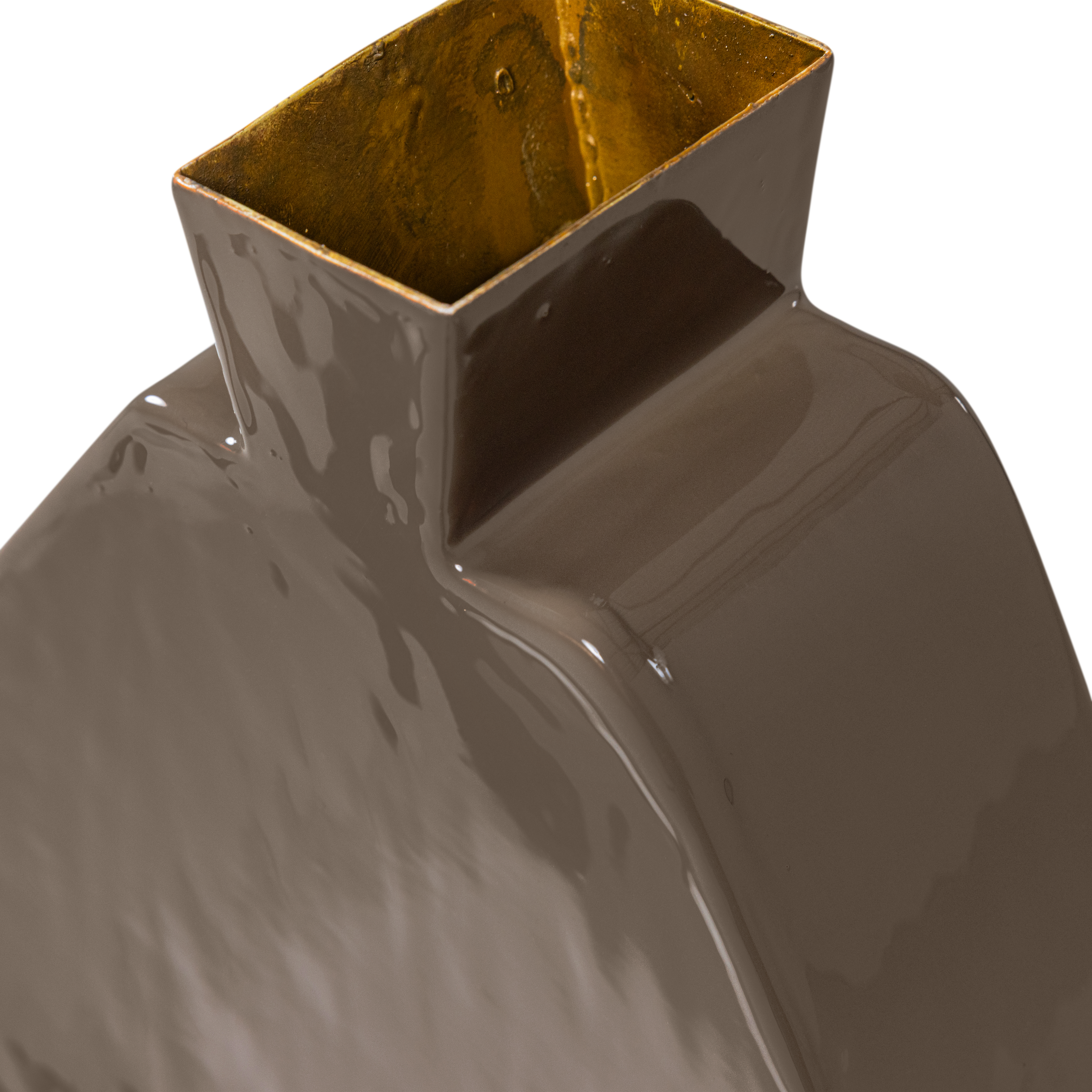 377970-M_05_VS_Kimi_vaas_31x26_cm_metaal_mokkabruin_C1.png?auto=webp&format=png&width=1500&height=1500