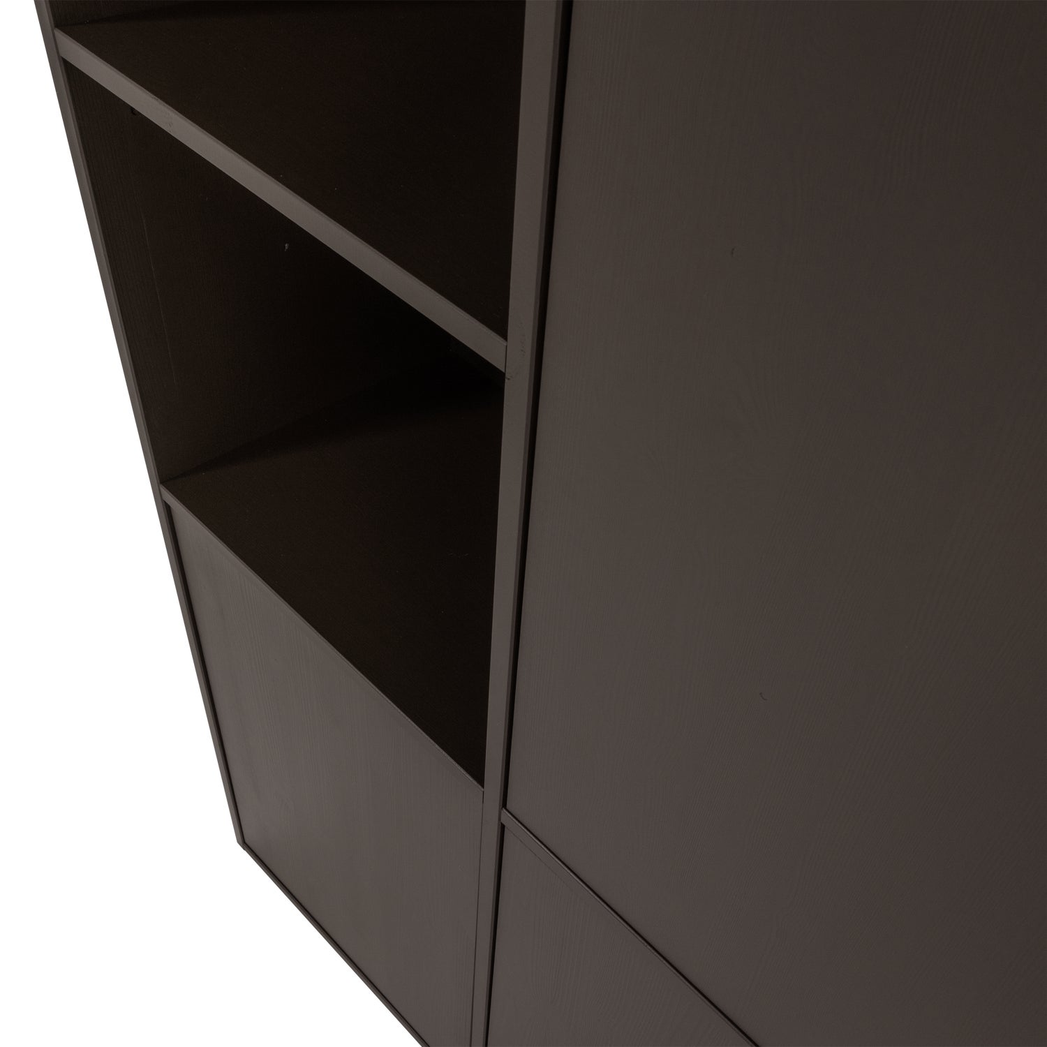 377559-MI_06_VS_WP_Meggy_opbergkast_rechts_108cm_grenen_middenbruin_C1.png?auto=webp&format=png&width=1500&height=1500