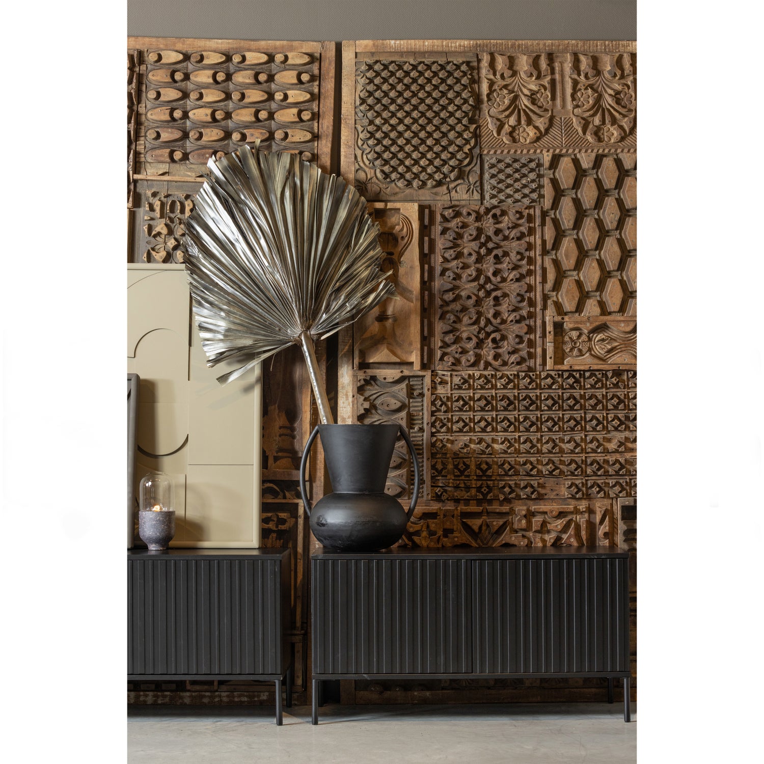 373473-Z-373472-Z-373454-M-377322-Z-377411-G-02_SF_WE_FA_New_Gravure_tvmeubel_grenen_zwart_Fiona_mist_Fiona_espresso.jpg?auto=webp&format=png&width=1500&height=1500