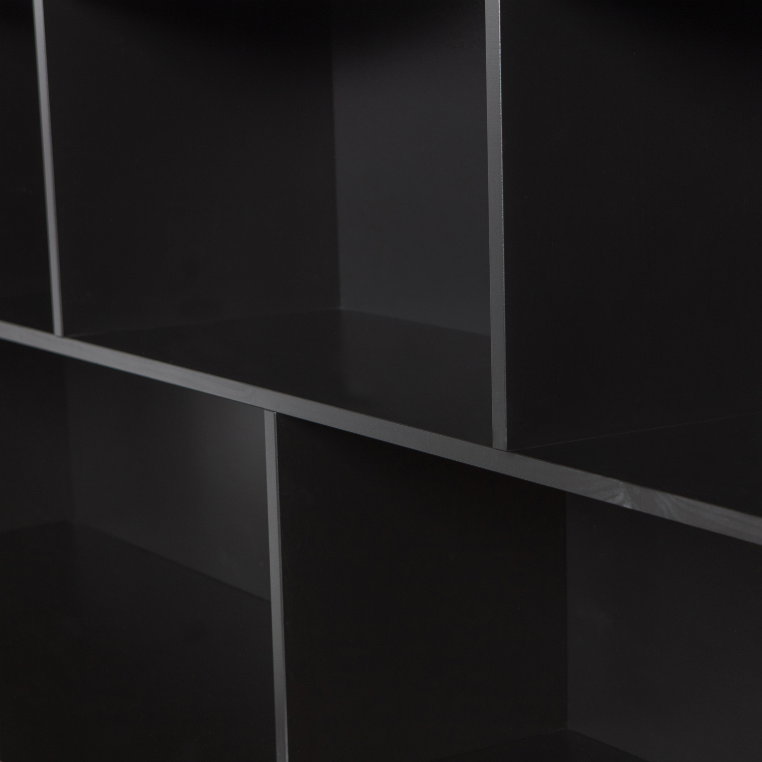 373565-Z-01_VS_WE_New_Gravure_opzetkast_grenen_zwart_detail.png?auto=webp&format=png&width=1500&height=1500