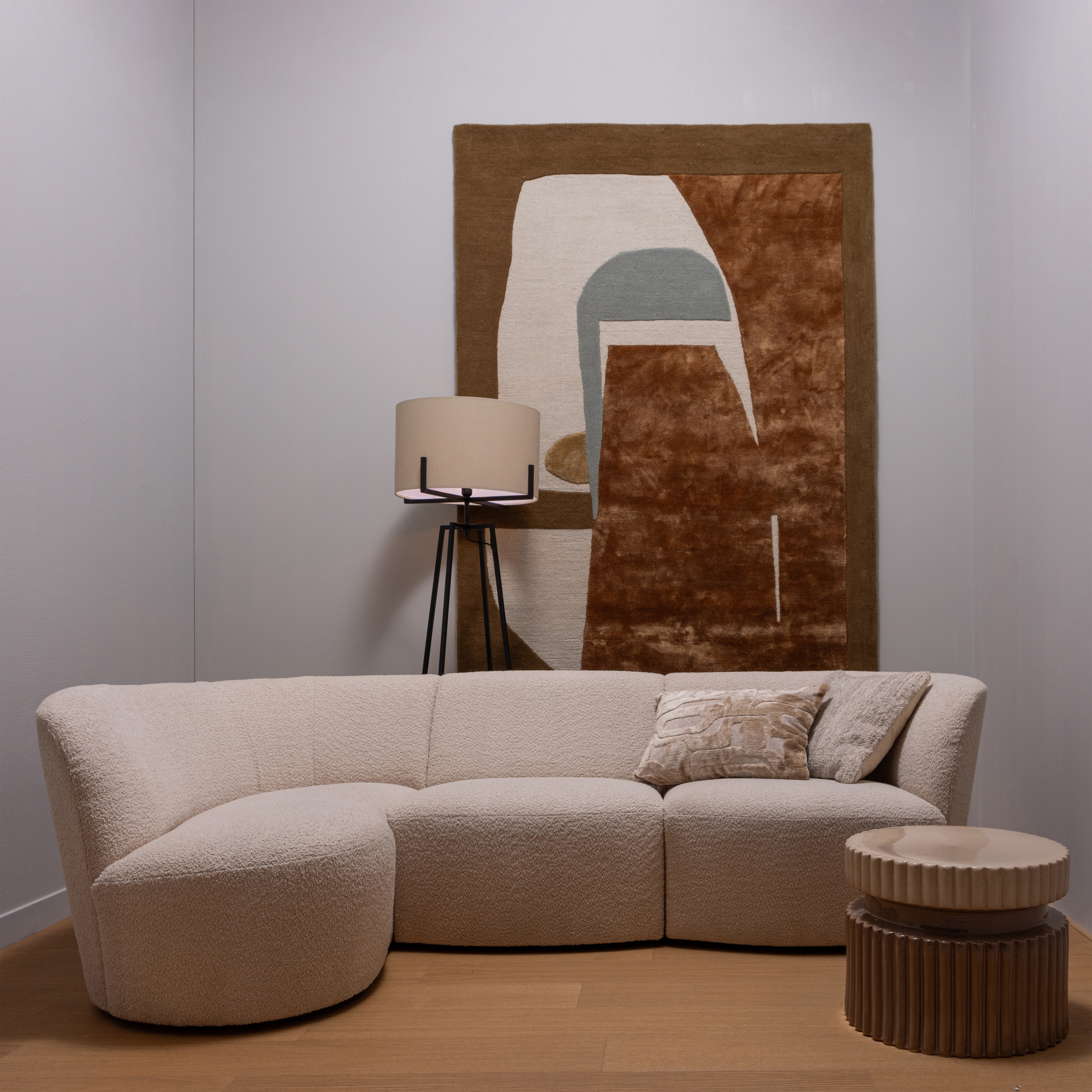 360407-C-374100-T-377362-M-374029-N-375943-N-01_SF_WE_Coco_links_Geer_tan_Yanda_Yago_Holly_VIERKANT.jpg?auto=webp&format=png&width=1500&height=1500