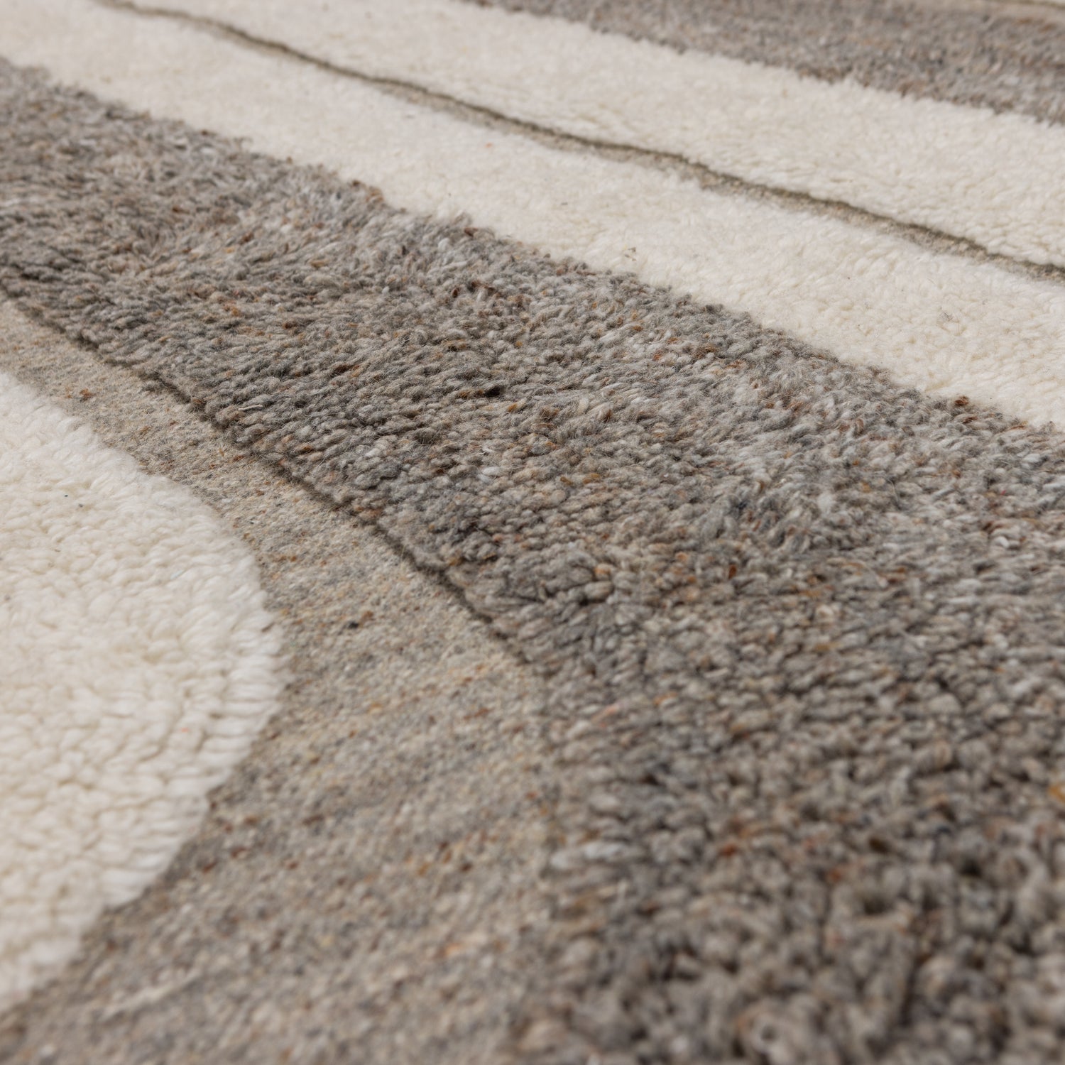 377795-G_02_VS_ES_Moro_vloerkleed_wol-katoen_grijswit_170x240_cm_detail.png?auto=webp&format=png&width=1500&height=1500