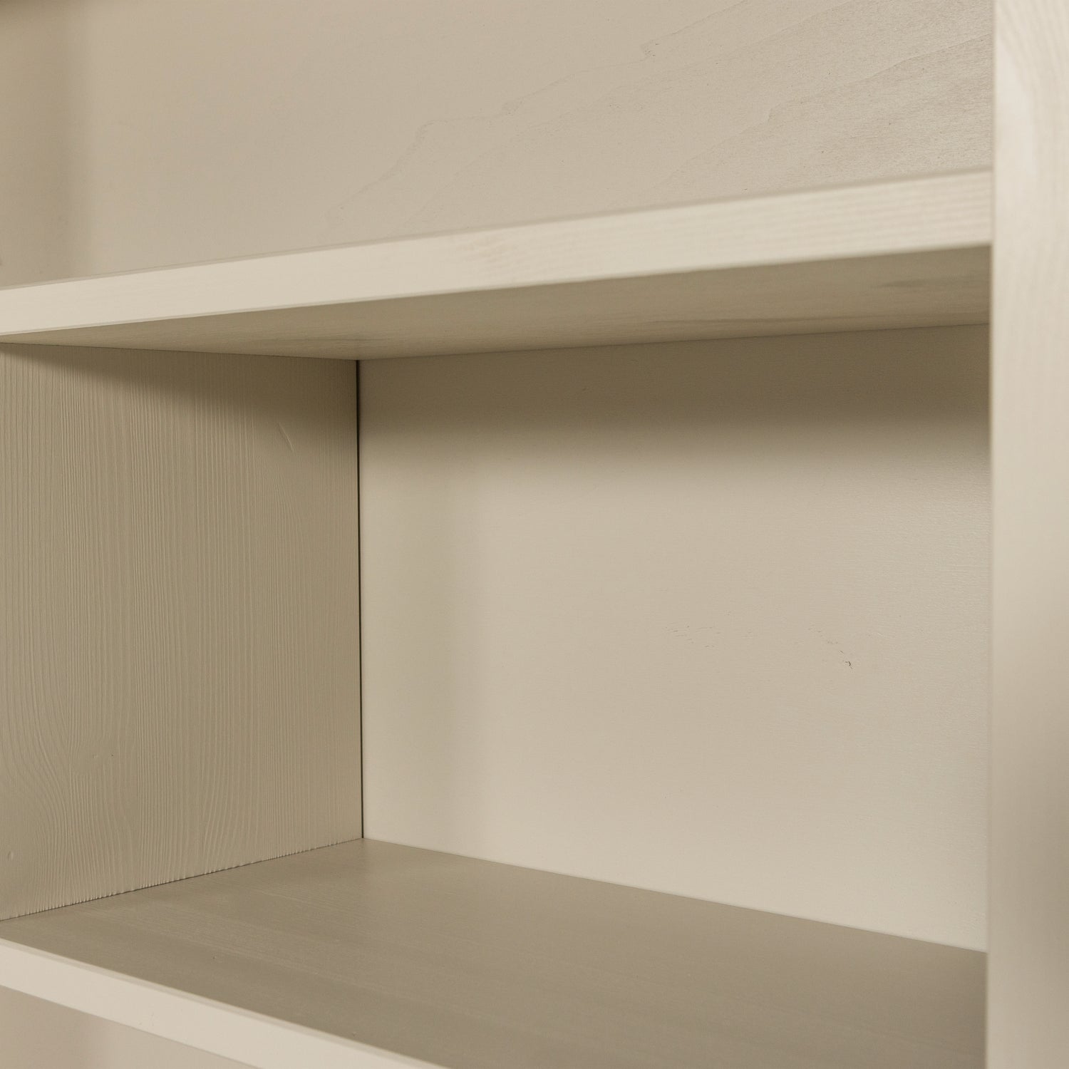 400544-D-01_VS_VT_Wallcover_wandkast_117cm__grenen_dust_C1.png?auto=webp&format=png&width=1500&height=1500