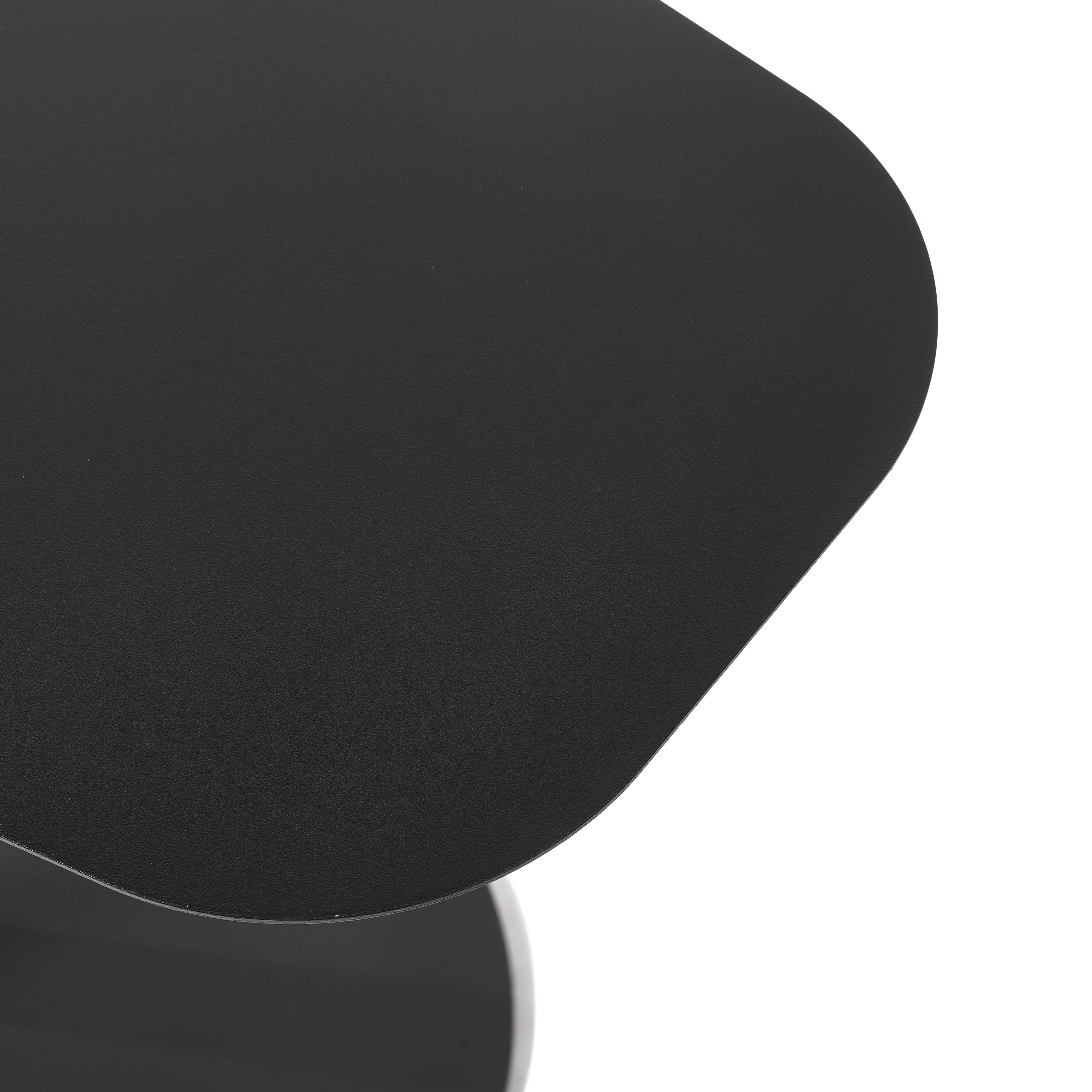 374061-Z-01_VS_FA_Lia_bijzettafel_metaal_zwart_detail.png?auto=webp&format=png&width=1500&height=1500