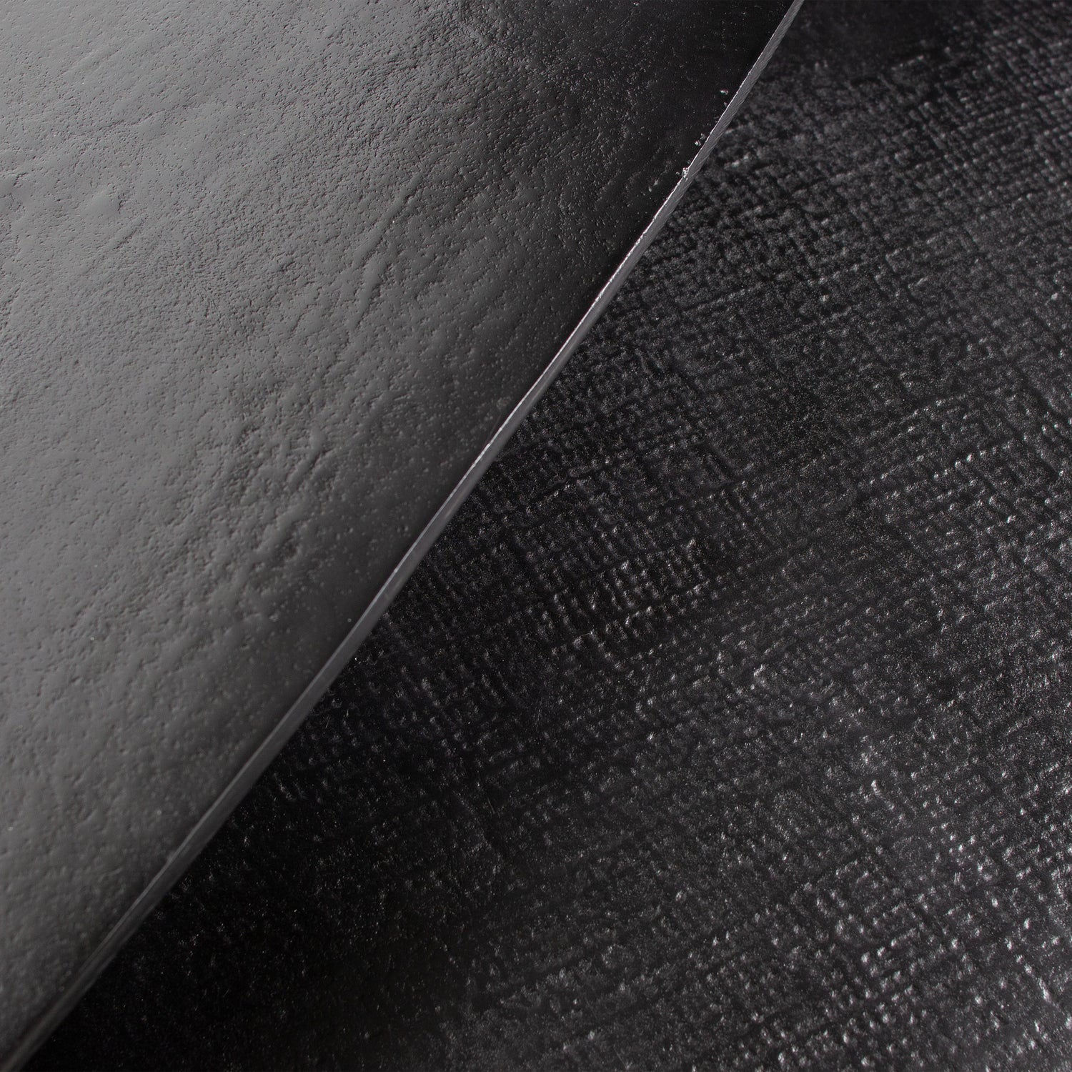 800054-Z-01_VS_BP_Triangle_bijzettafel_metaal_zwart_detail.jpg?auto=webp&format=png&width=1500&height=1500