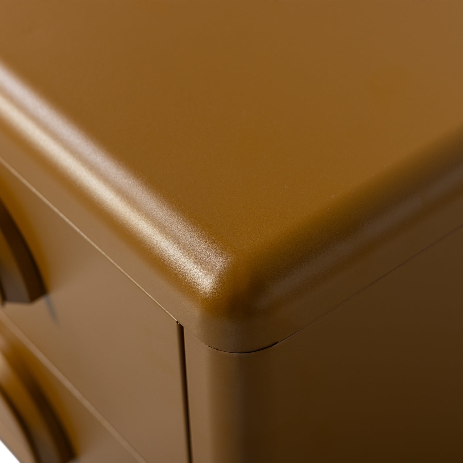 377494-H-01_VS_FA_Rune_ladekast-nachtkast_2_lades_metaal_honinggeel_C1.png?auto=webp&format=png&width=1500&height=1500