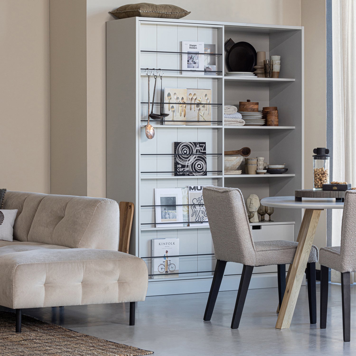 373681-S-376094-E-373675-BZ-373650-M-01_SF_FA_WE_Lloyd_hoekbank_rechts_sea_salt_Tablo_Tafelblad_organisch_mistTessel__Swing_VIERKANT.jpg?auto=webp&format=png&width=1500&height=1500