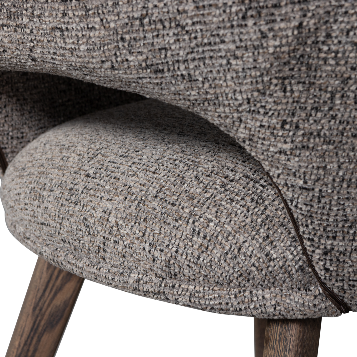 377492-TM-01_VS_PR_Murat_eetkamerstoel_taupe_met_houten_poot_mystic_brown_detail.png?auto=webp&format=png&width=1500&height=1500