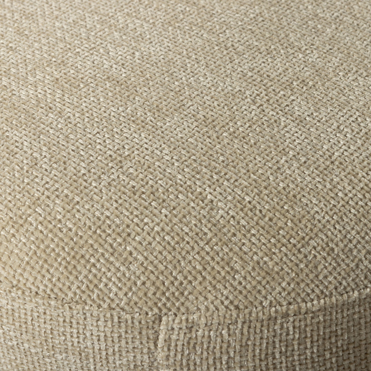 374079-N-02_VS_FA_Charlie_gestoffeerde_kruk_naturel_detail.png?auto=webp&format=png&width=1500&height=1500