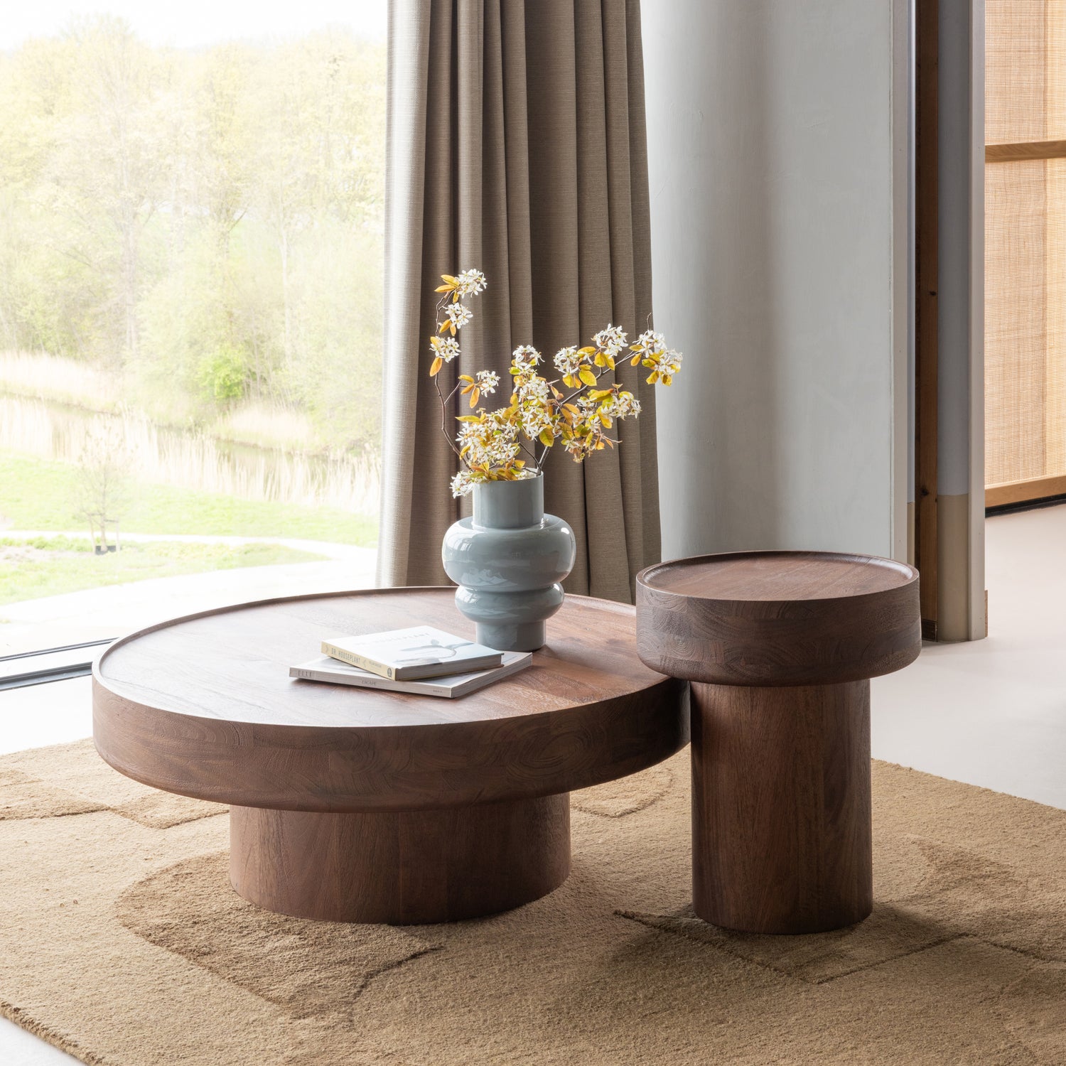 377951-B__377950-B_01_SF_Dara_salontafel_bijzettafel_mangohout_bruin_vierkant.jpg?auto=webp&format=png&width=1500&height=1500