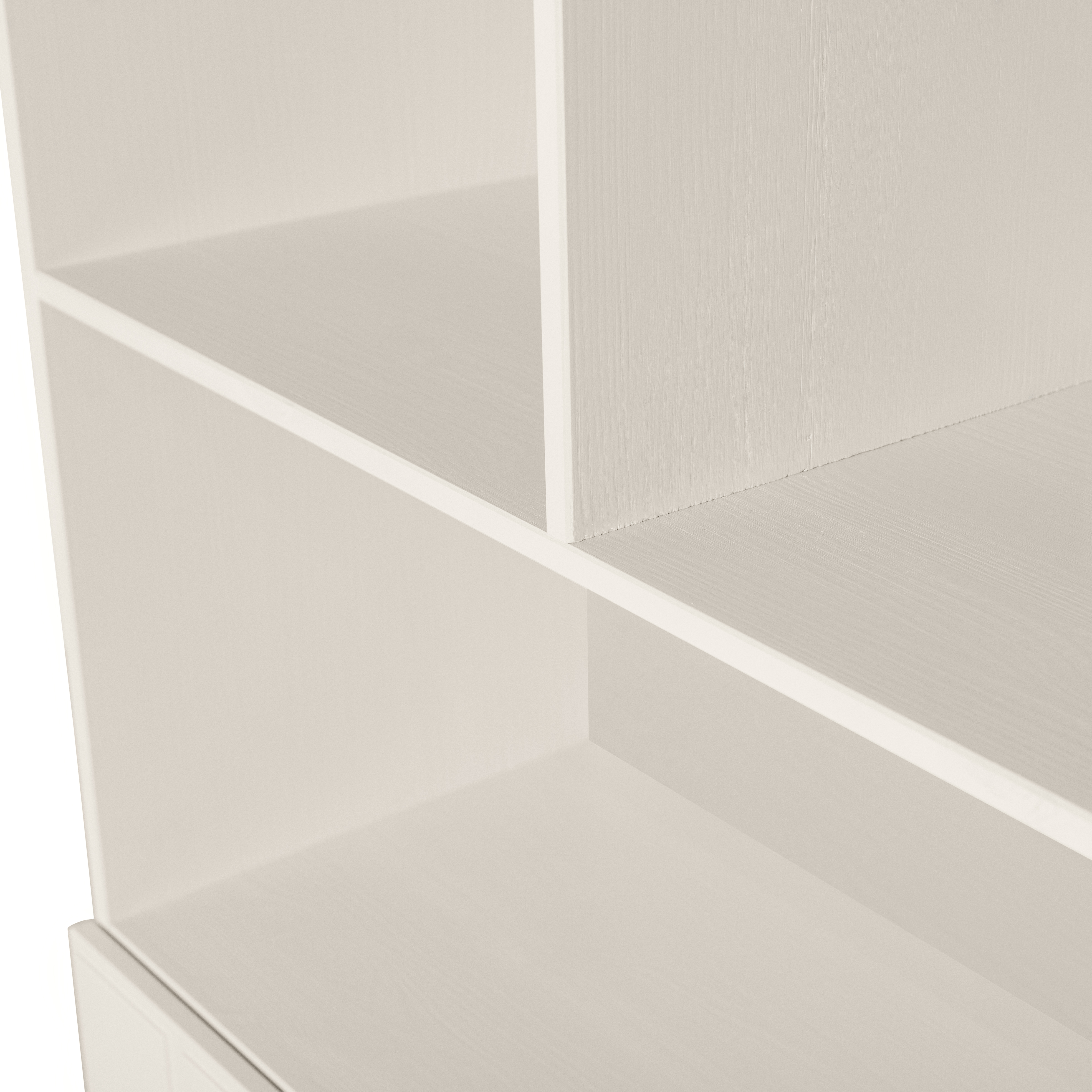 373983-D-02_VS_WE_Miller_2-deurs_opbergkast_grenen_dust_detail.jpg?auto=webp&format=png&width=1500&height=1500