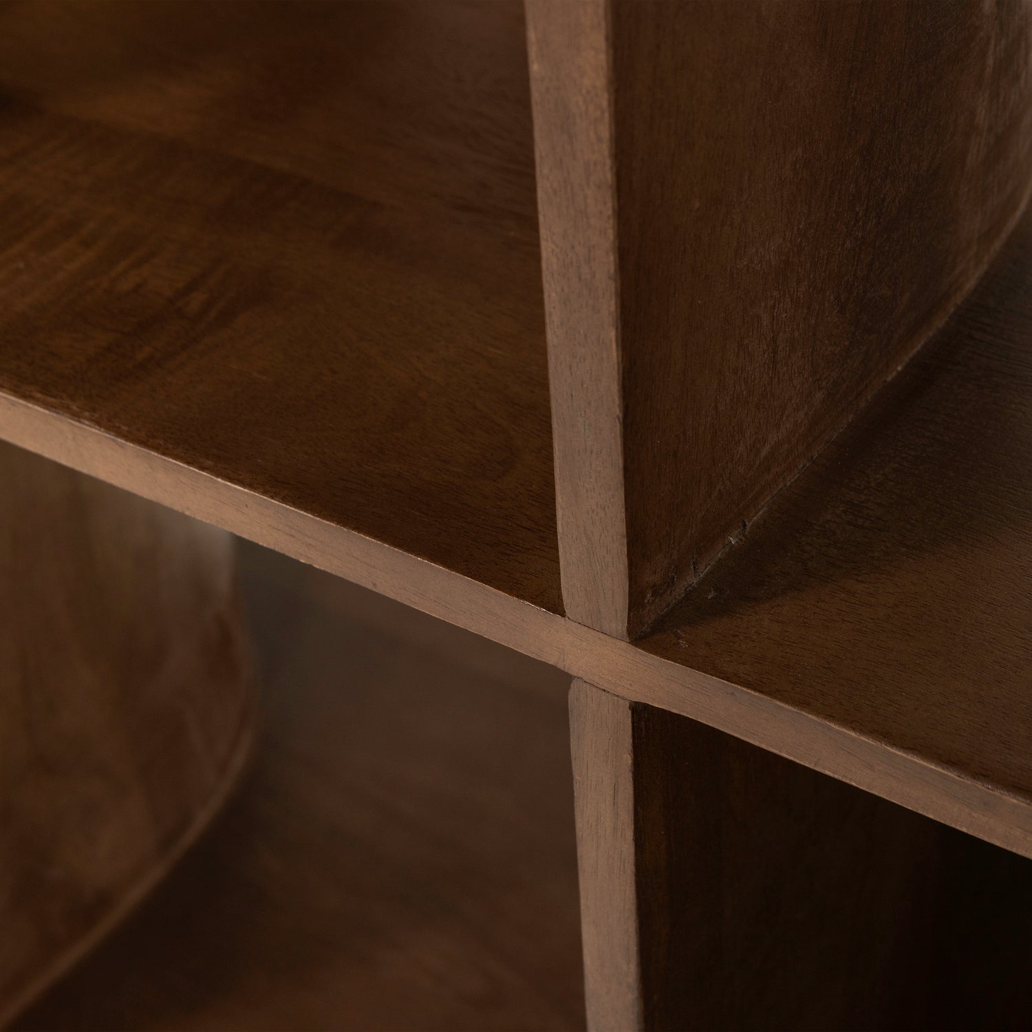 377508-W-02_VS_WP_Sinne_boekenkast_hout_walnoot_180x130cm_C2.png?auto=webp&format=png&width=1500&height=1500