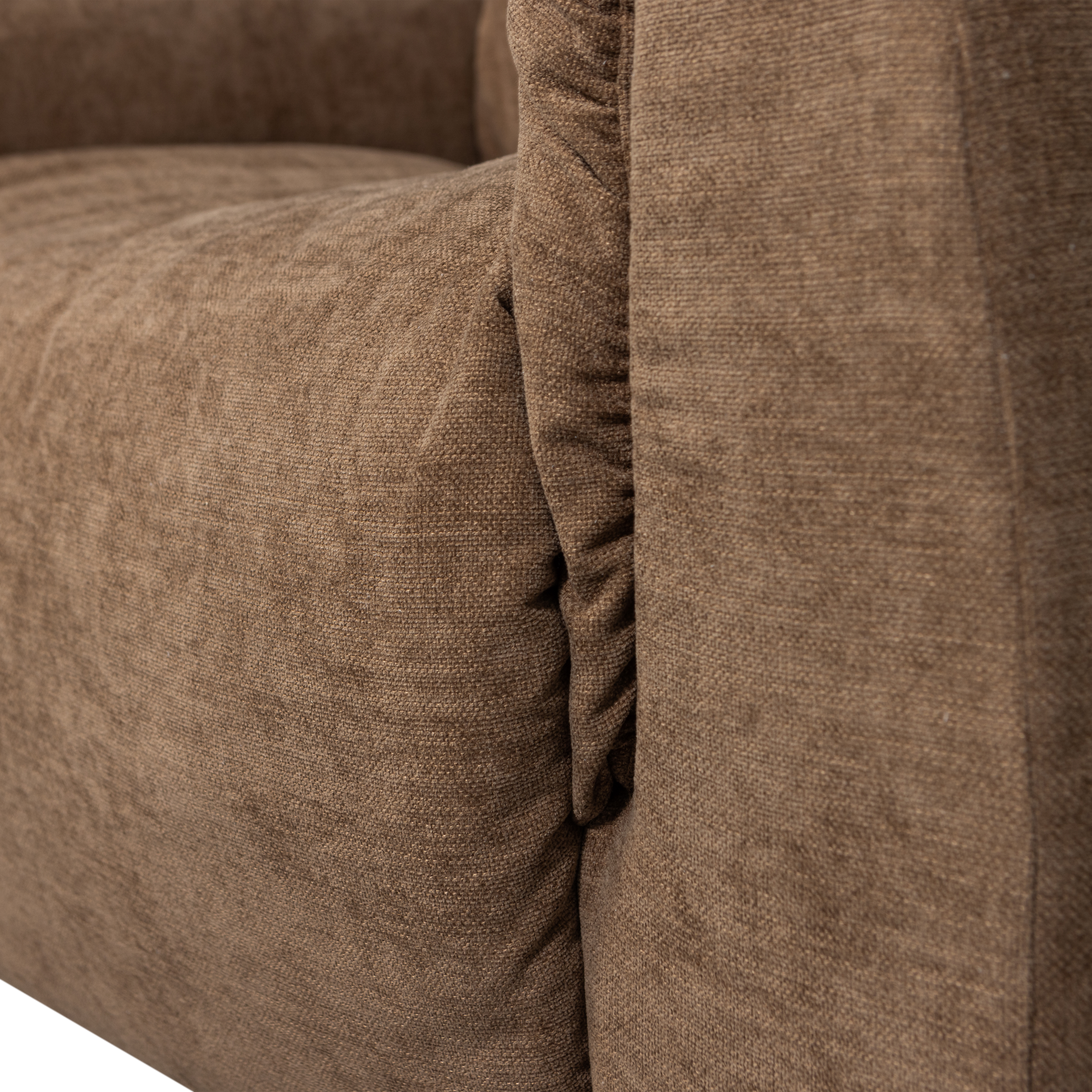 377525-BR-02_VS_WE_Baggy_loveseat_geweven_chenille_bruin_detail_C2.png?auto=webp&format=png&width=1500&height=1500