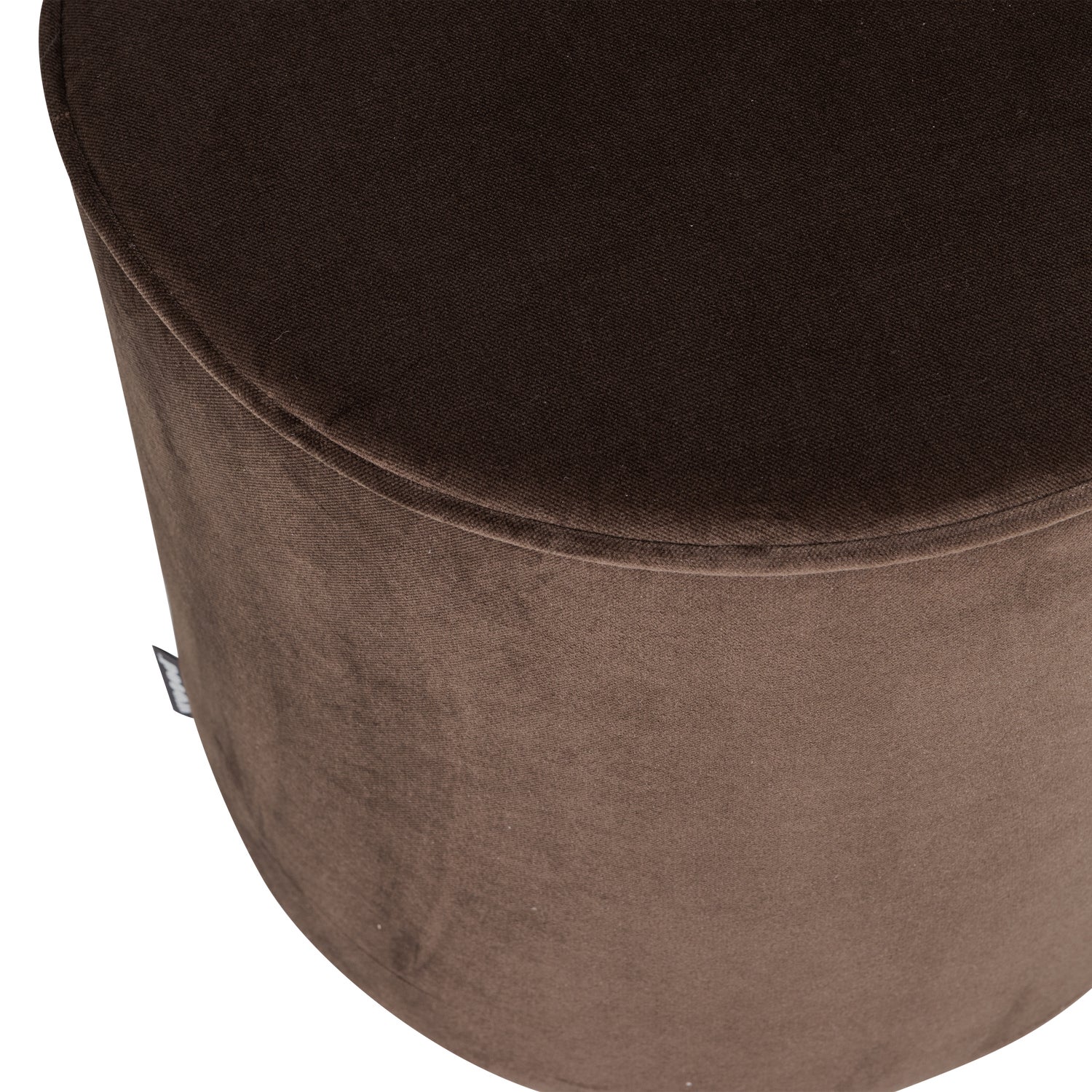 350409-DB_02_Sara_poef_hoog_velvet_donkerbruin_C1.png?auto=webp&format=png&width=1500&height=1500